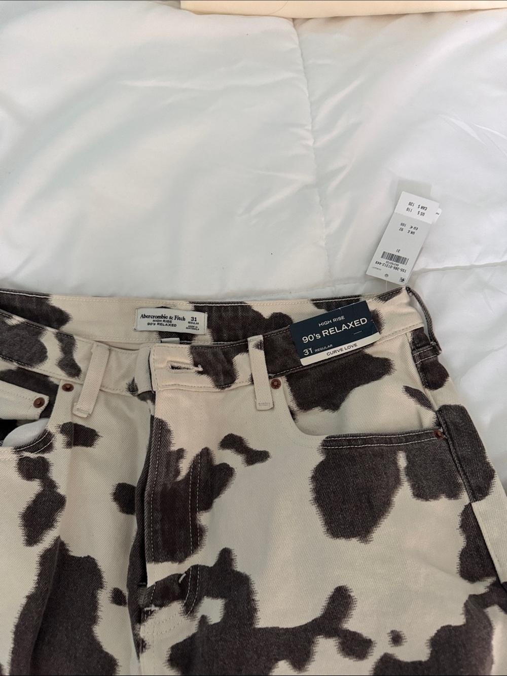 Abercrombie & Fitch Cow Print Relaxed Jeans - Cream & Brown - Picture 2 of 6